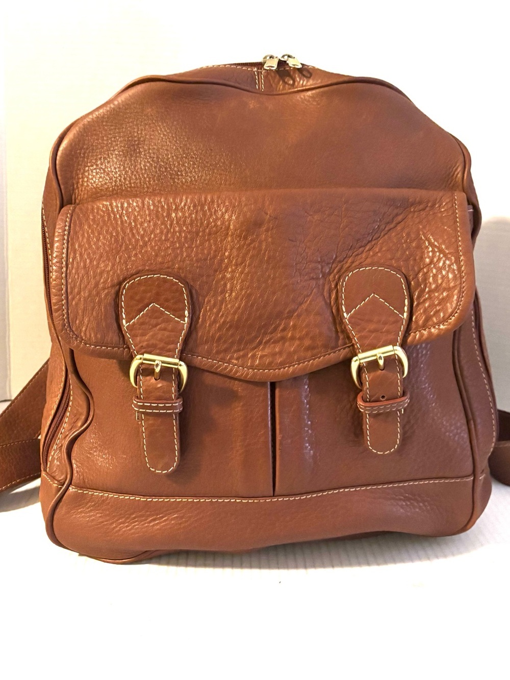 Vintage unisex Brown Leather Backpack with Gold Hardware - Picture 4 of 7